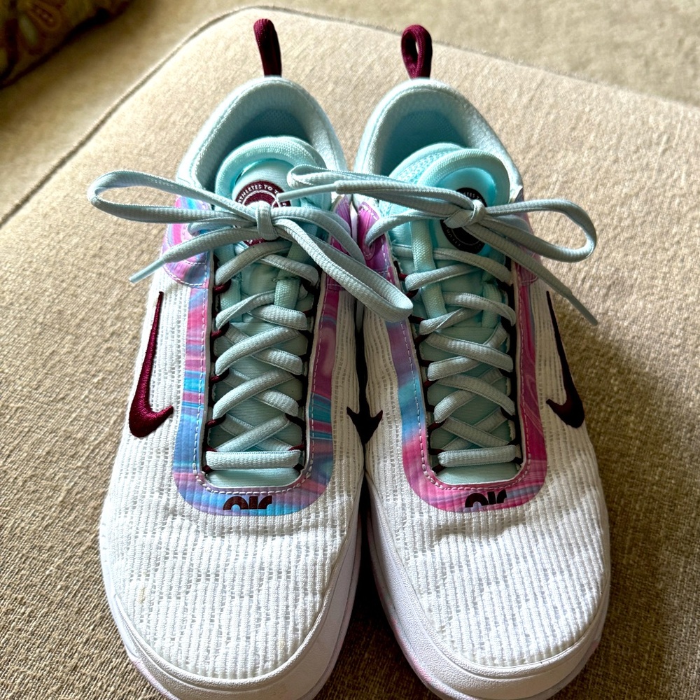 Nike Tennis Shoes size 8.5